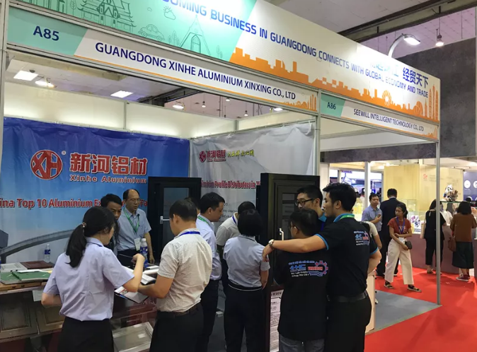 新河鋁材亮相越南河內